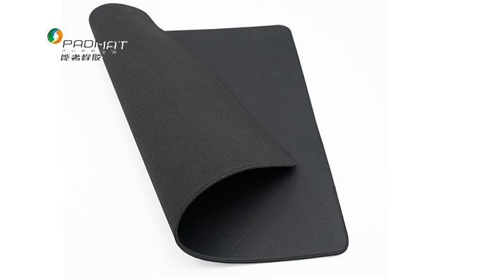 black mouse pad